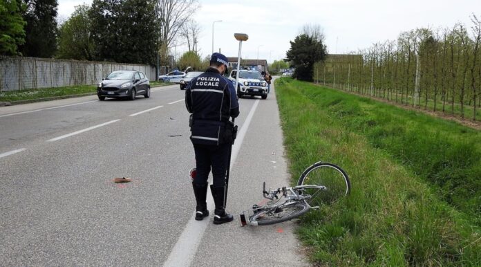 incidente polizia locale bici