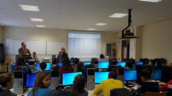 Inaugurazione del laboratorio di robitica al Polo tecnico di Lugo (3)